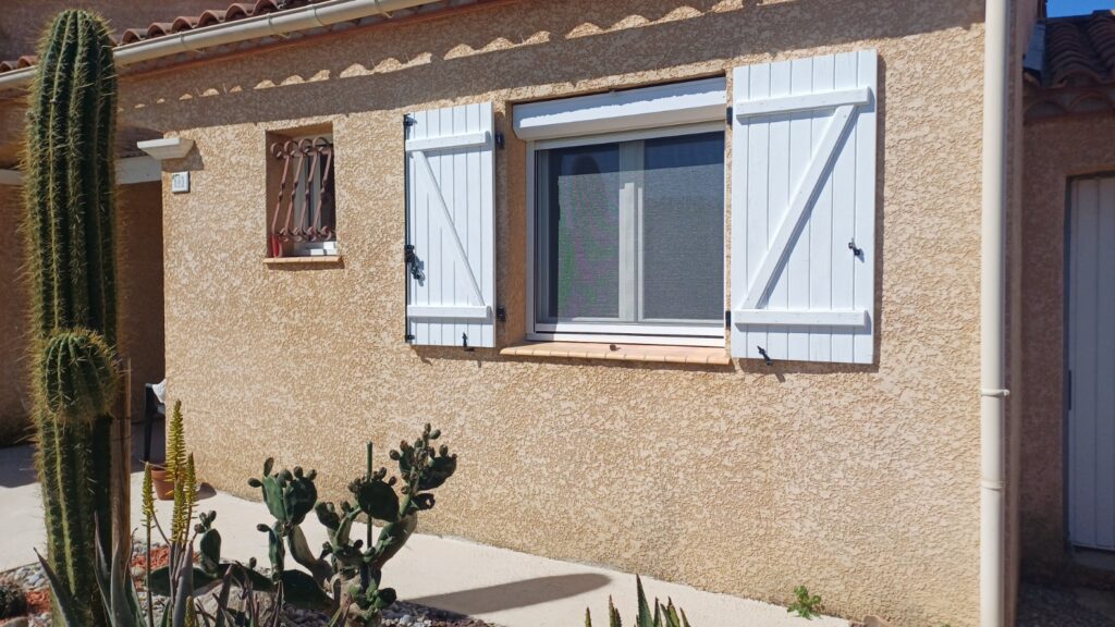 Volet roulant avec moustiquaire
