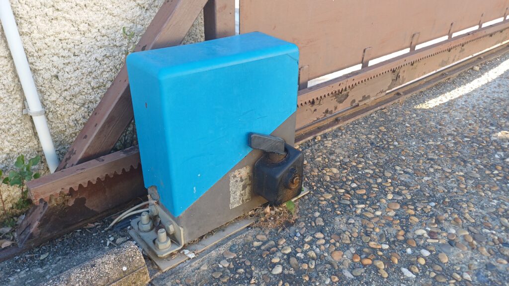 Moteur de portail coulissant