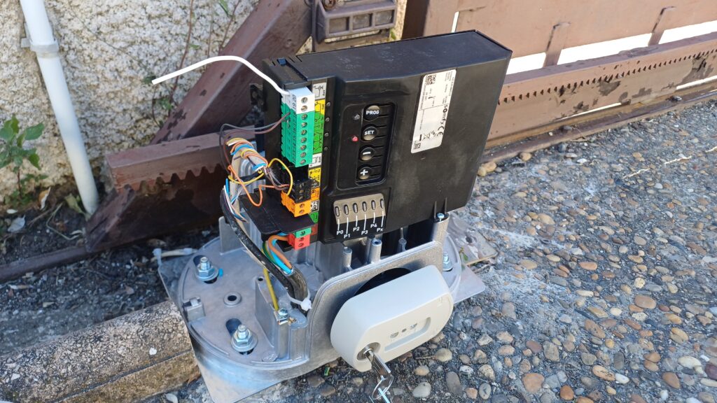 Moteur de portail coulissant