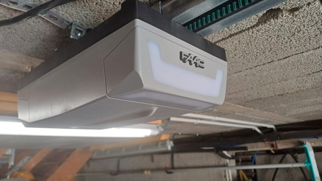Motorisation de porte de garage