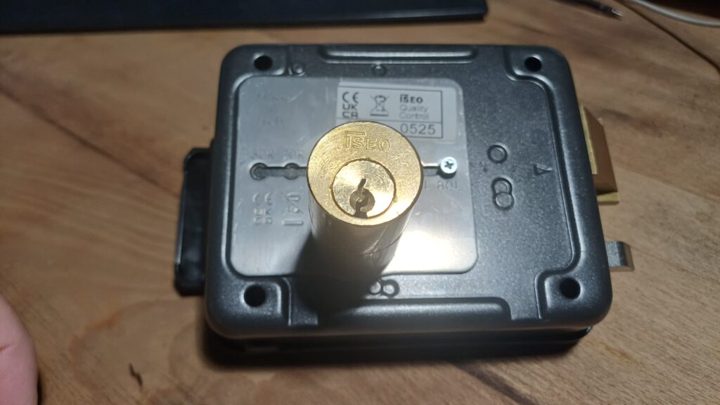 Serrure électrique