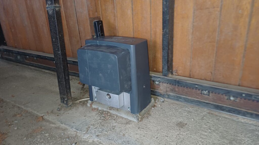 Motorisation de portail coulissant