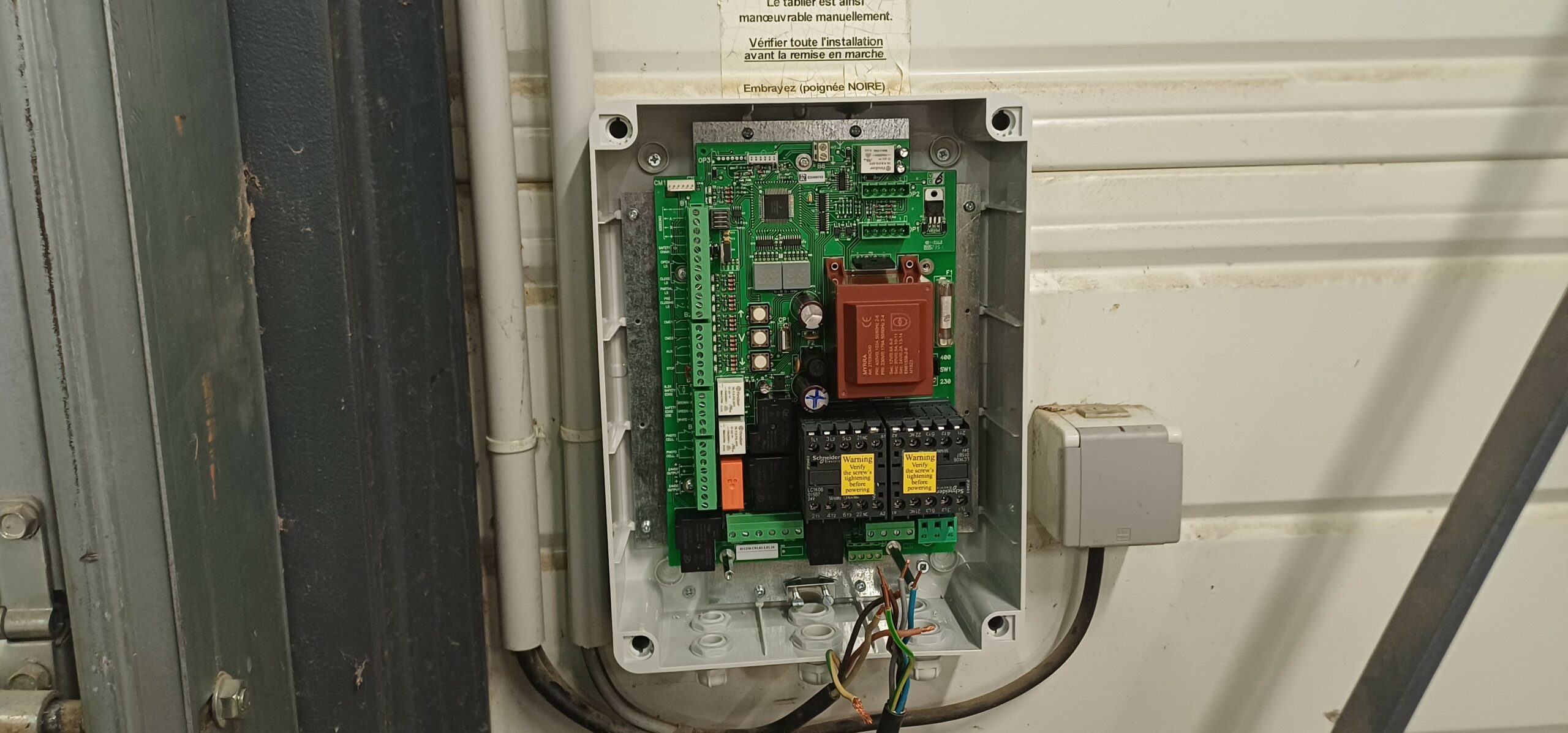 Centrale électronique de portail