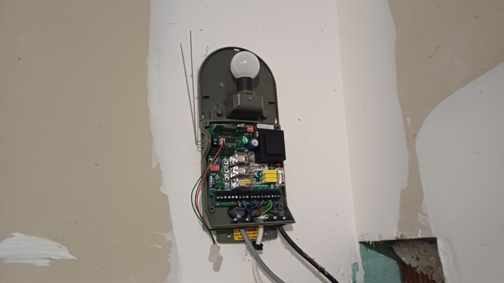 Centrale électronique de commande