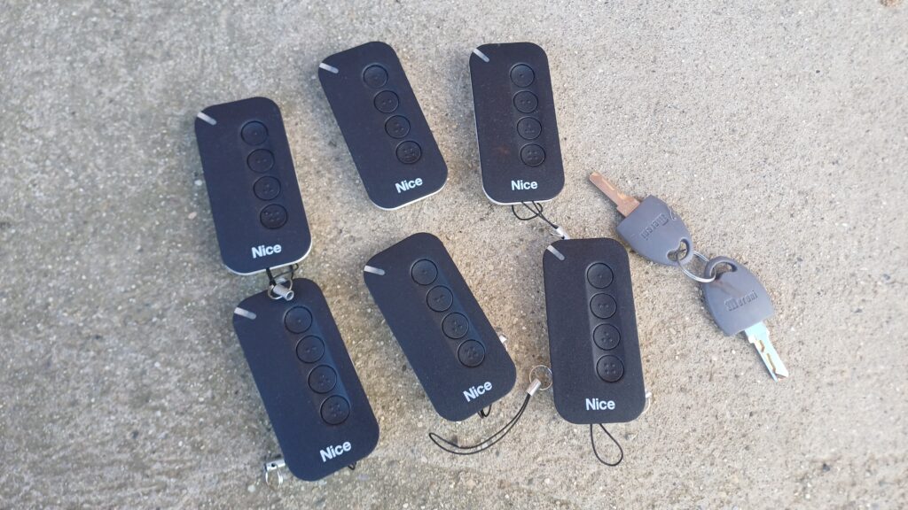 Automatisme de portail deux battants