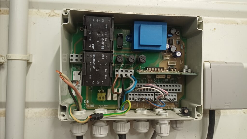 Centrale électronique de portail