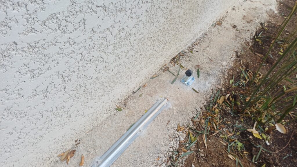 Rail de portail coulissant