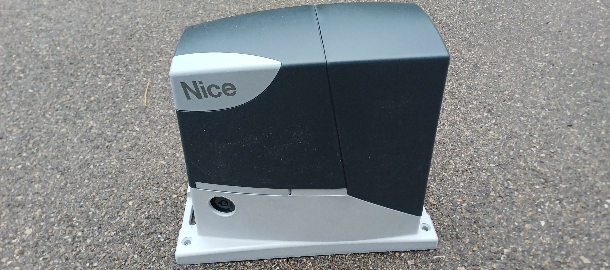 Moteur de portail coulissant