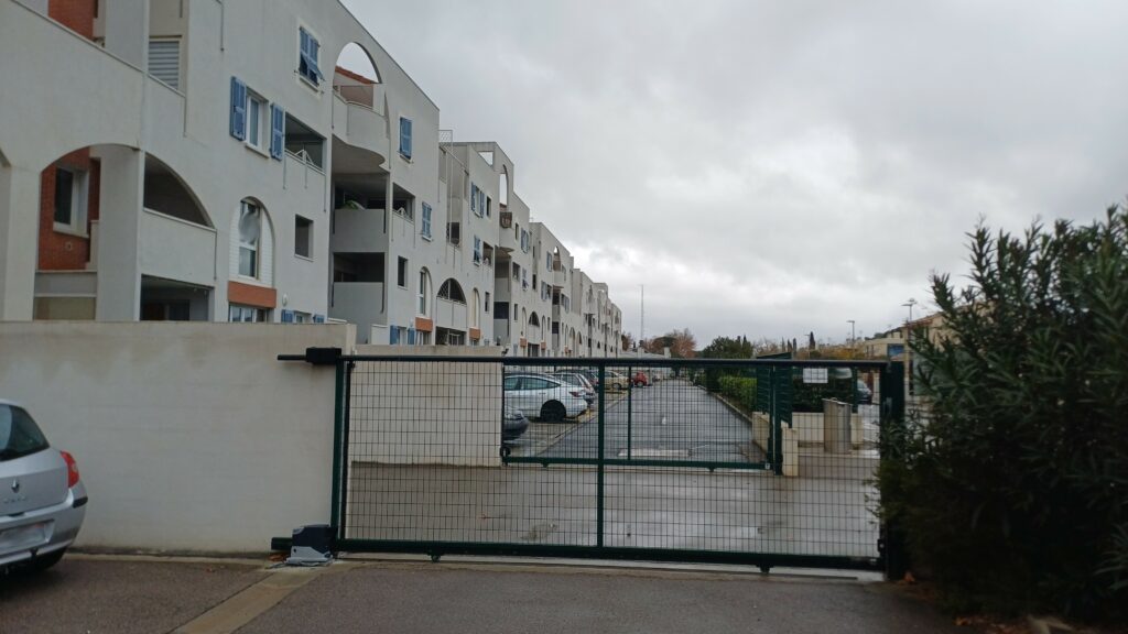 Moteur de portail coulissant