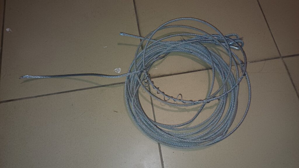 Dépannage d'une porte sectionnelle industrielle.