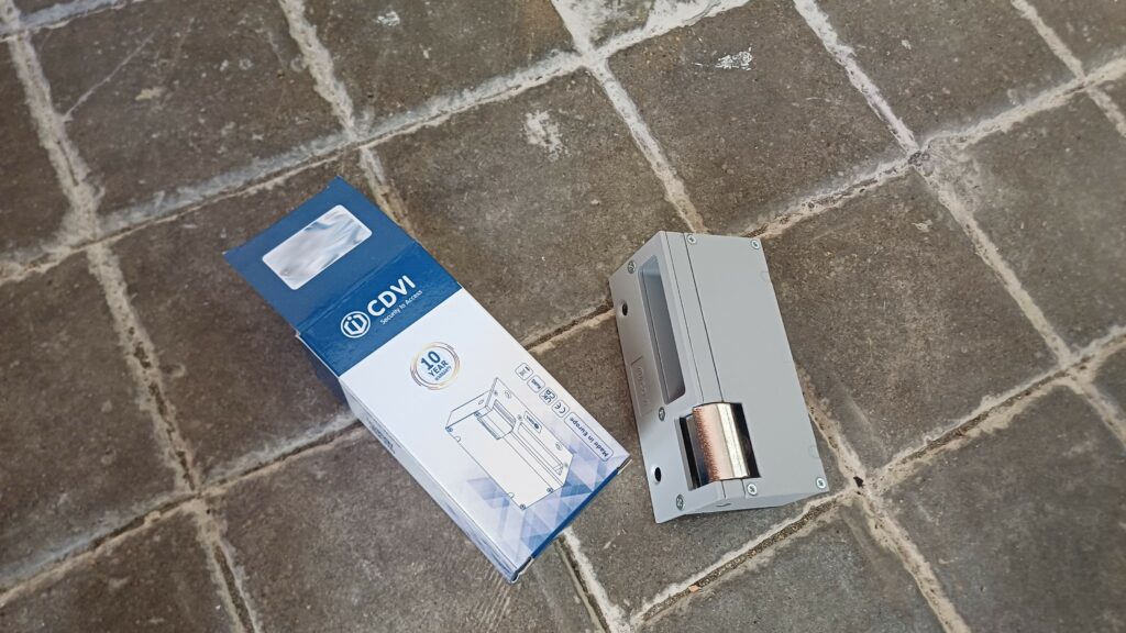 Gâche électrique verticale