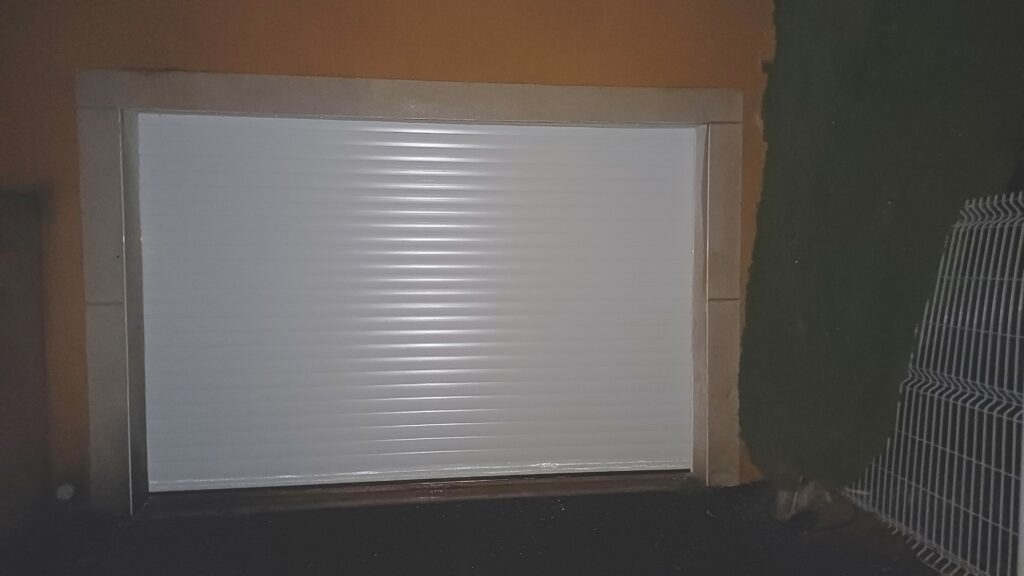 Porte de garage enroulable