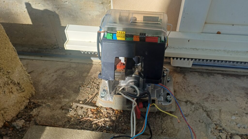 Moteur de portail coulissant