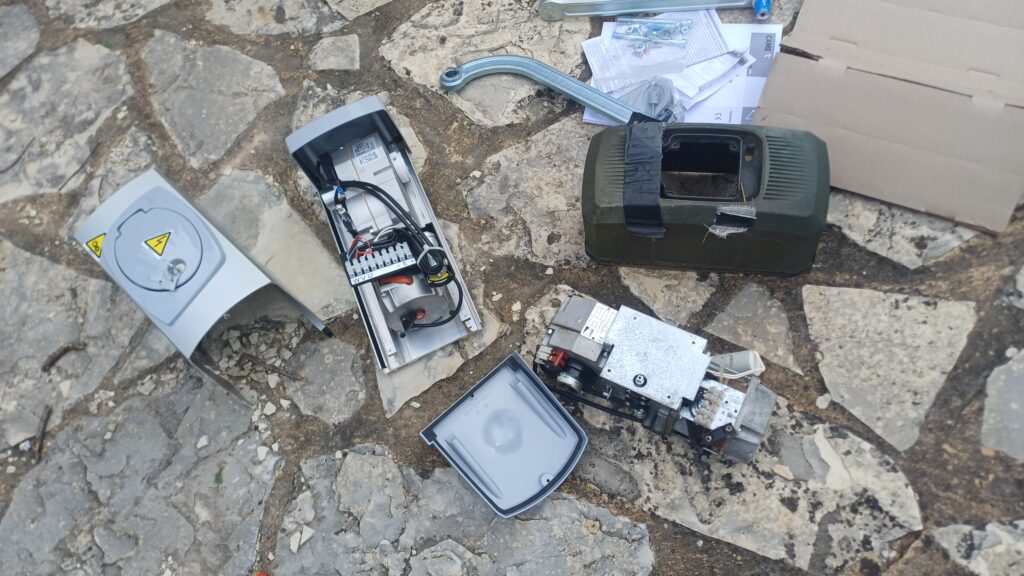 Automatisme pour portail deux battants