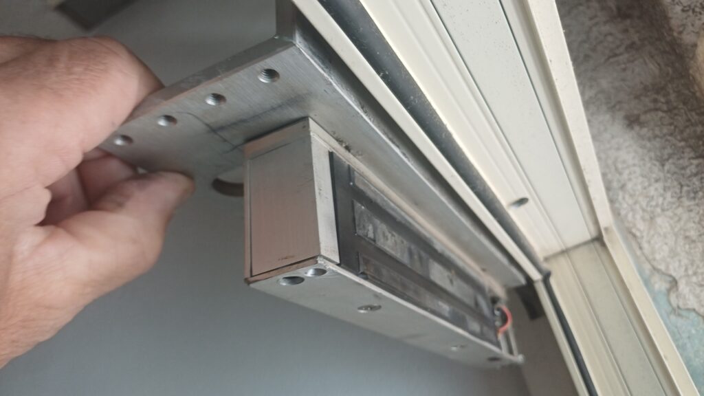Dépannage d'une porte d'immeuble