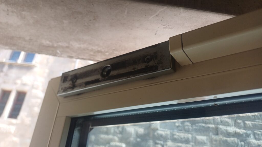 Dépannage d'une porte d'immeuble