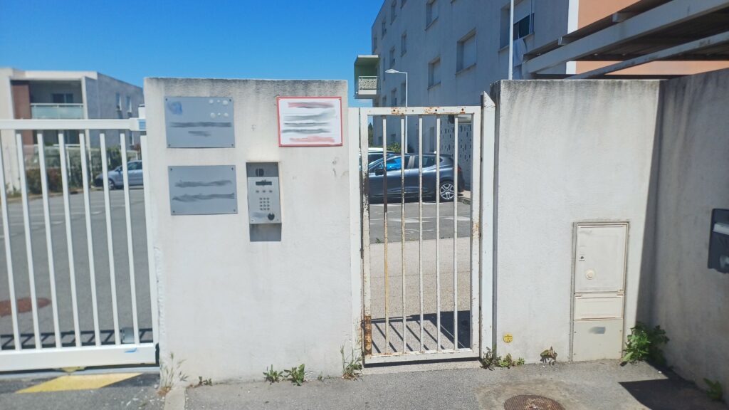 Portillon de résidence