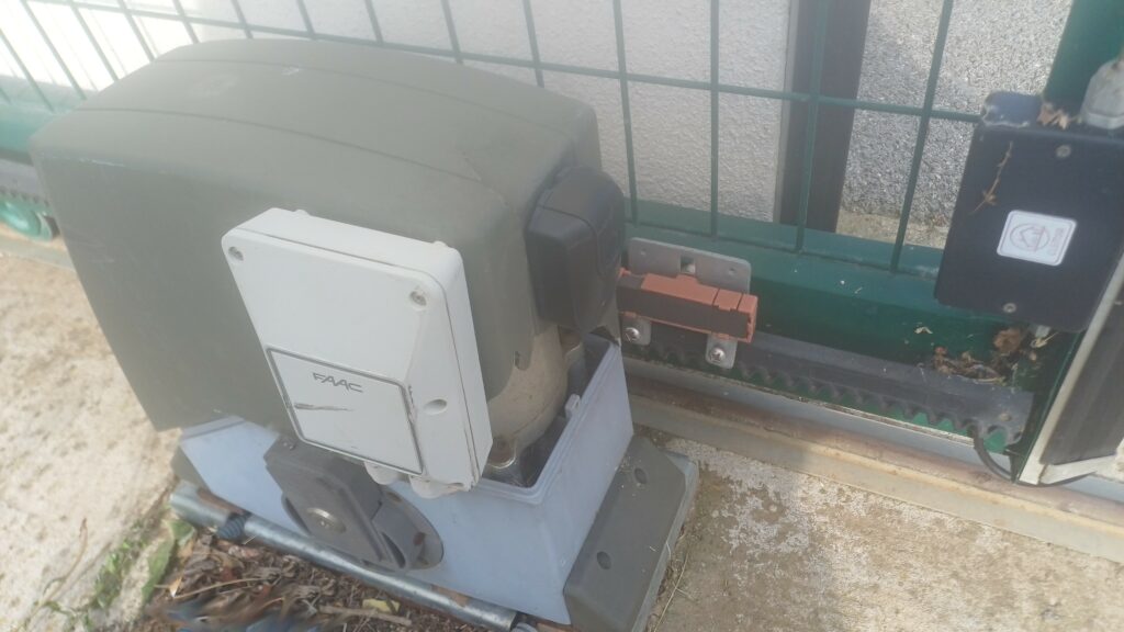 Portail de résidence en panne