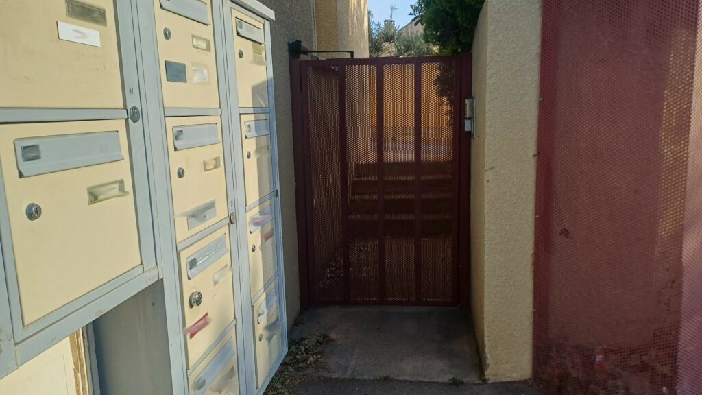 Portillon de résidence