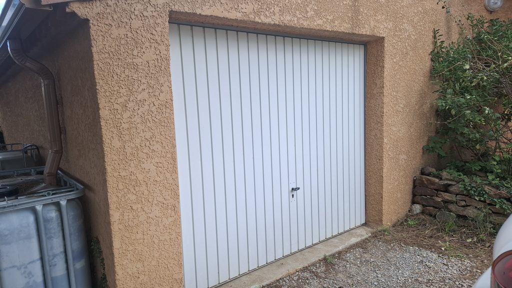 Réparation d'une porte de garage